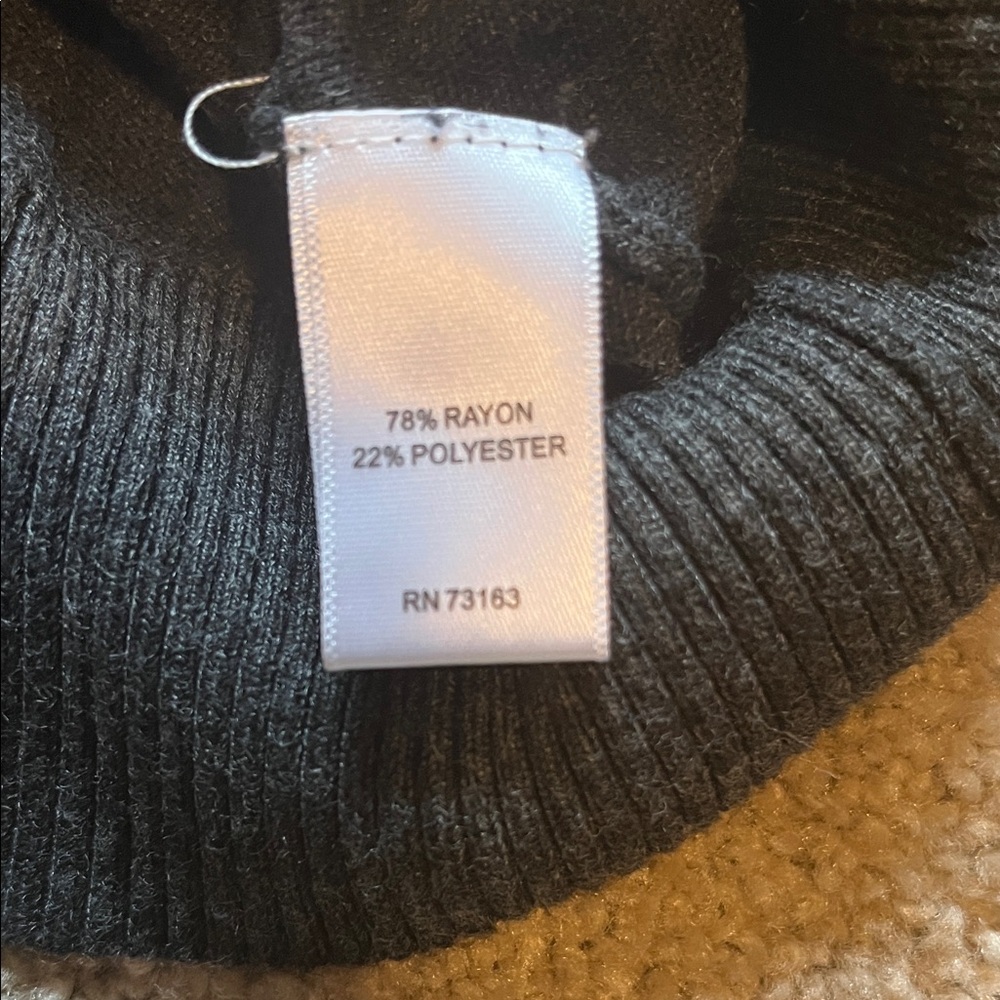 Cable & Gauge Charcoal Knit Cardigan - Picture 4 of 5